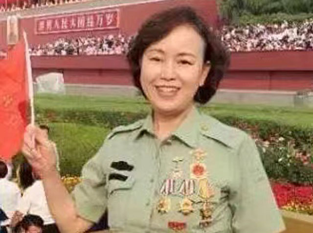 钟惠玲（一等功臣）