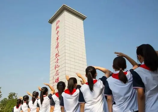 纪念，为了笃定前行