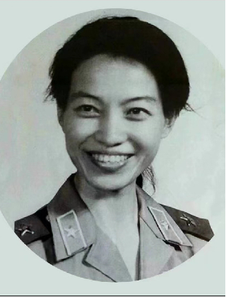 萧霜(萧华(开国上将)之女)